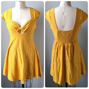 Coco + Jaimeson Dress Size M